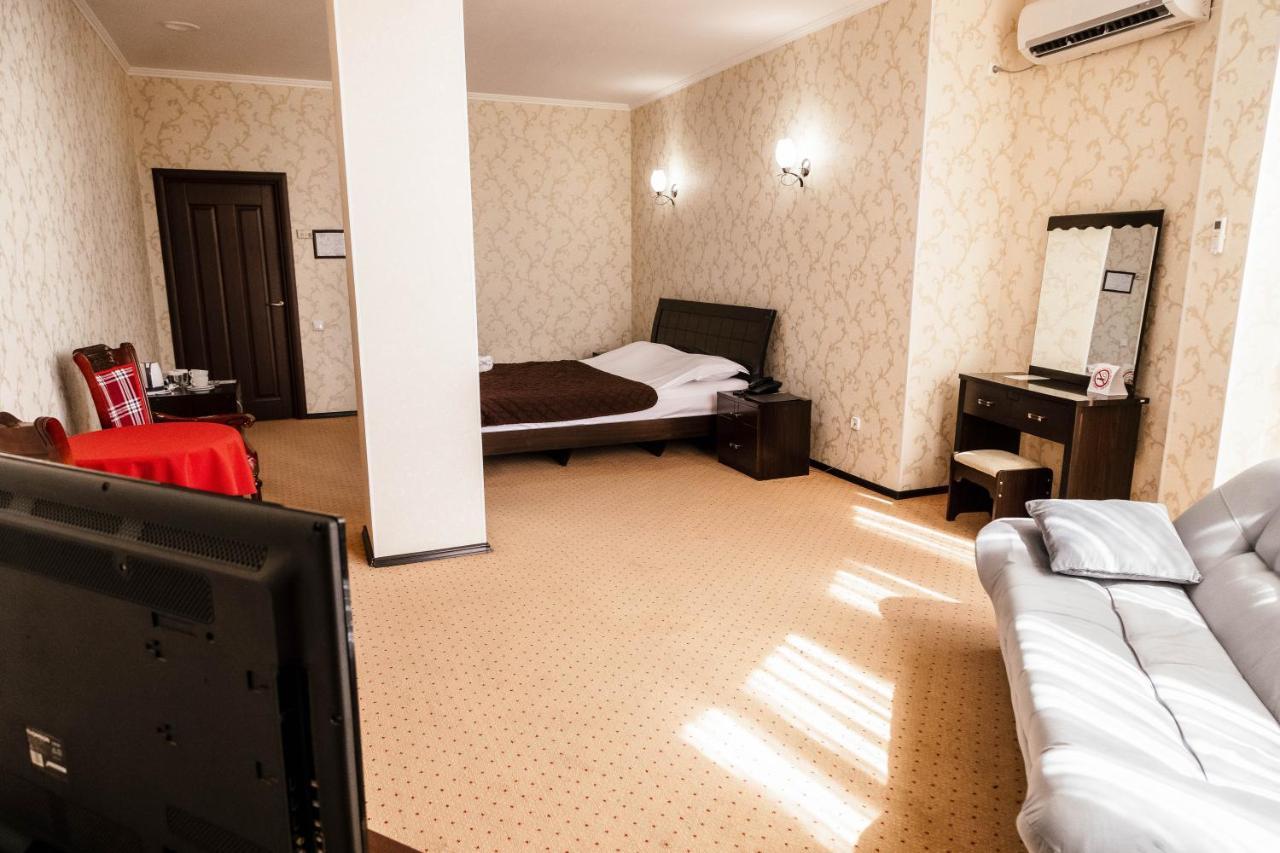 Golden Palace Актау Екстериор снимка